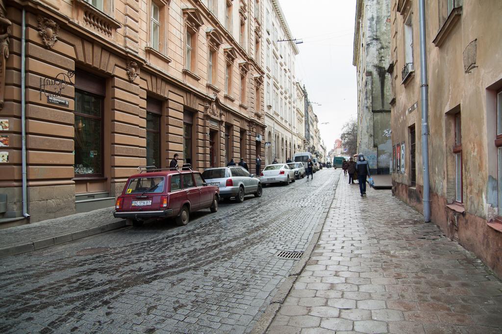 "Eva Stories" Movie Apartment On Rynok Square Lviv Exteriör bild